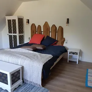 https://appartement-en-lisire-de-fort-avec-tang.inbrittany.com